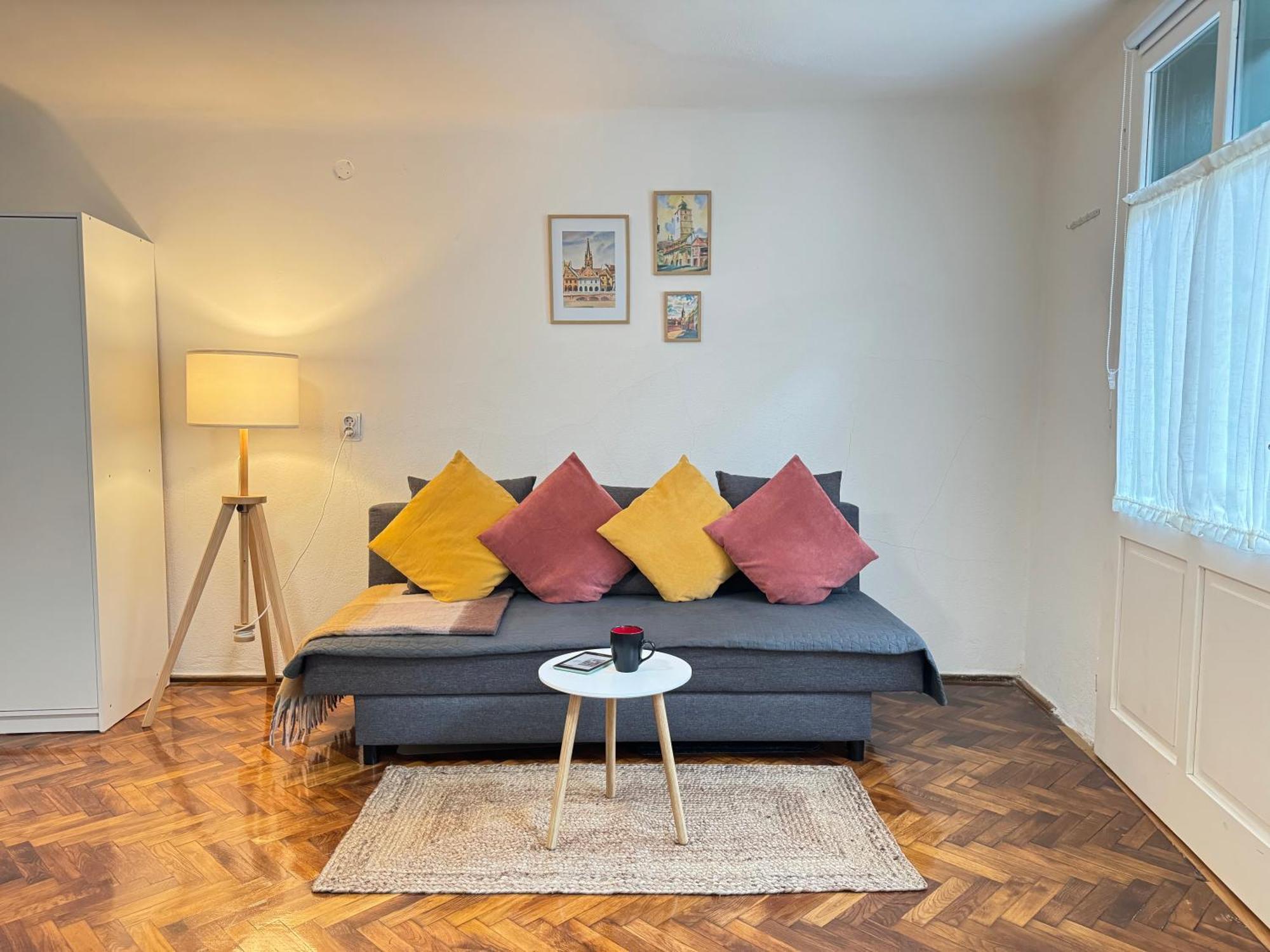 Charming Studio Ideal For Getaways Or Workations In Sibiu'S Medieval City Center Luaran gambar